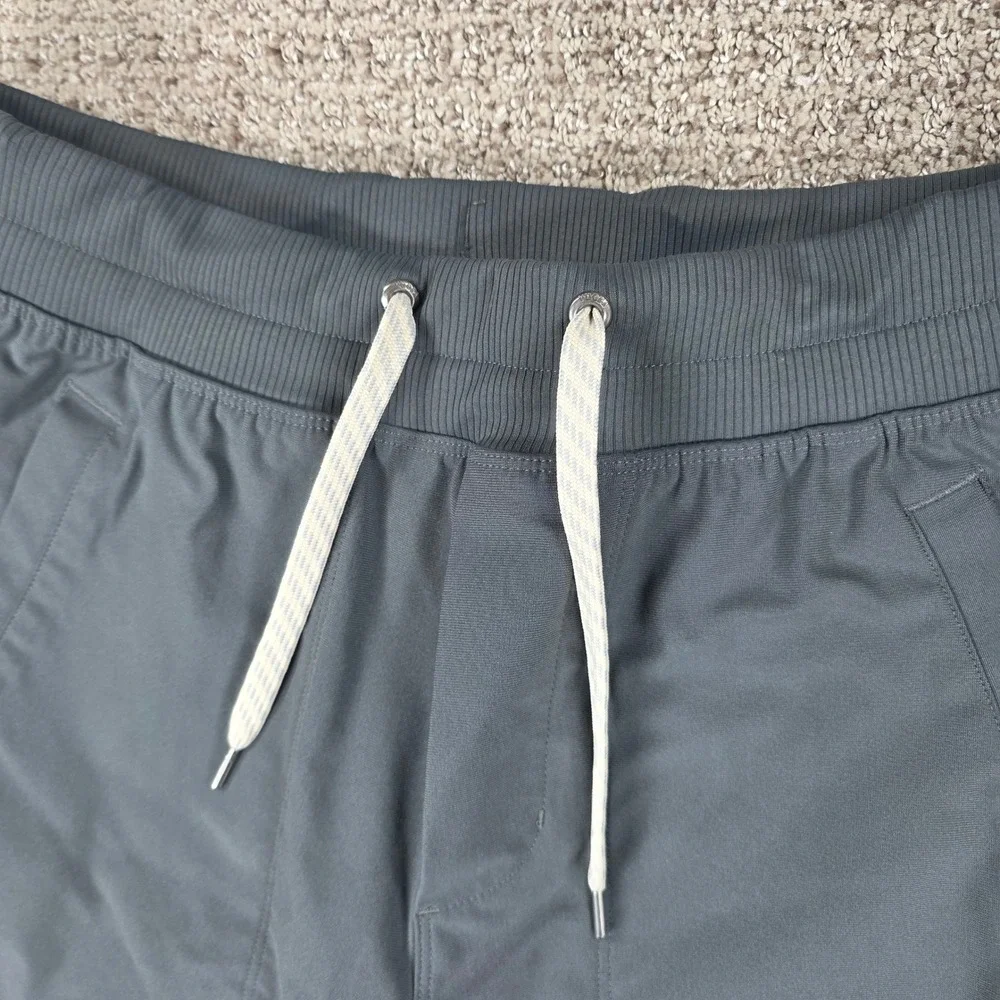 Vuori Men Meta Easy Short Charcoal Grey Performance Athletic Shorts Size Small